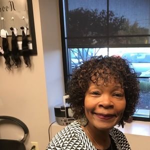 Meet your Posher, Delores